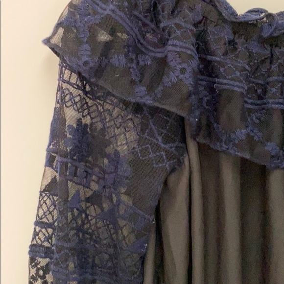 Parker Embroidered Off-The-Shoulder Top - Picture 4 of 9